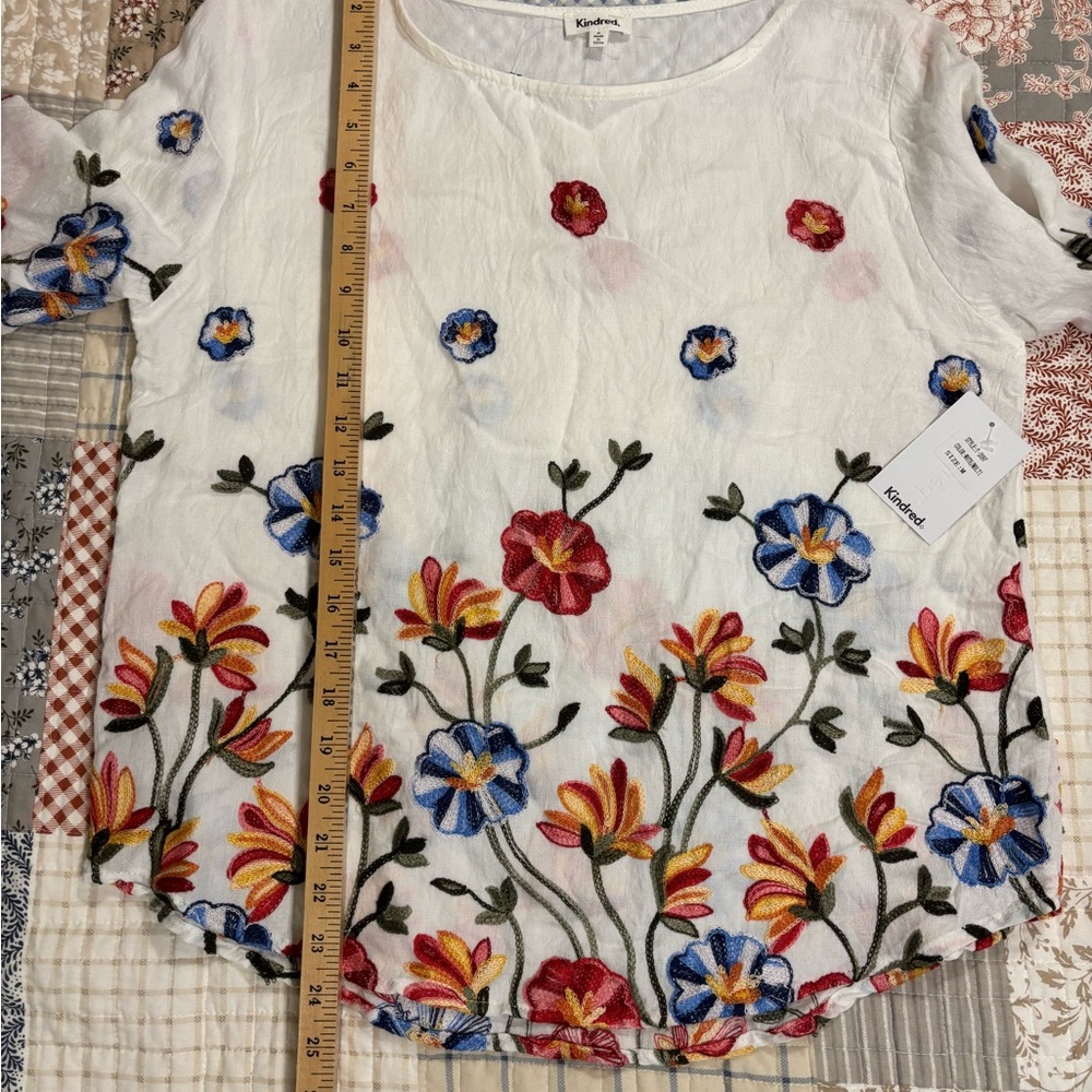 Embroidered Floral Women's Blouse - White - Picture 5 of 5